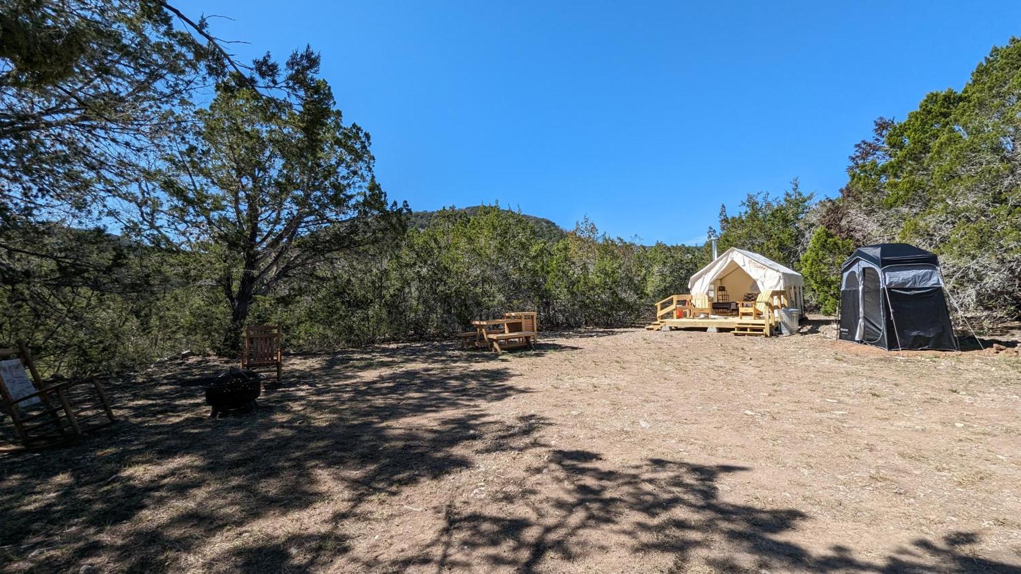 A Peace Of Heaven Cabins And Rv Vanderpool Exterior photo
