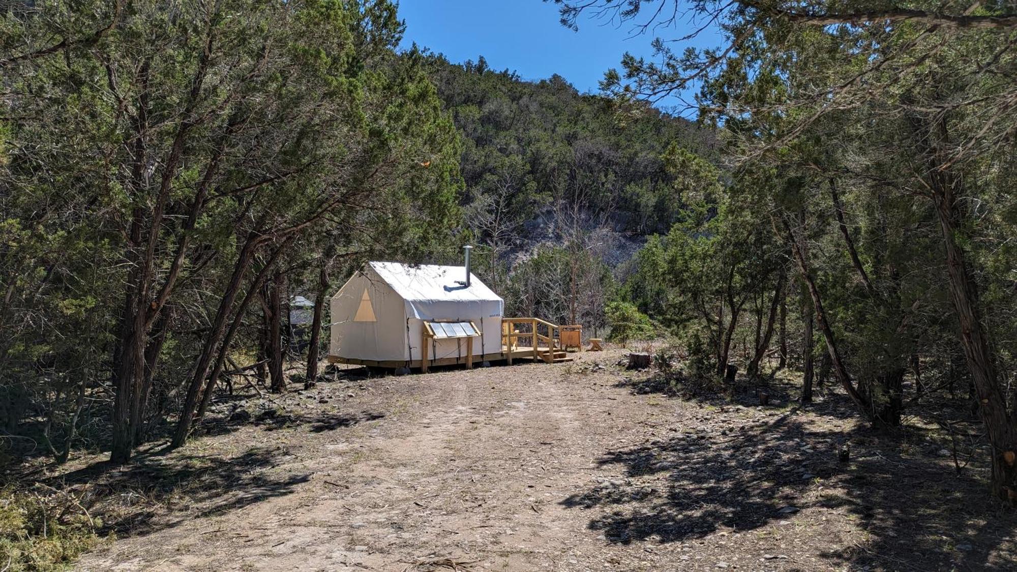 A Peace Of Heaven Cabins And Rv Vanderpool Exterior photo